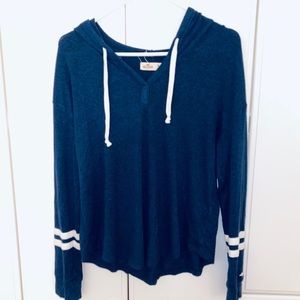 blue sweater sweatshirt